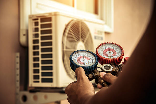 Professional Heat Pump Repair technician working in Lakewood, NJ